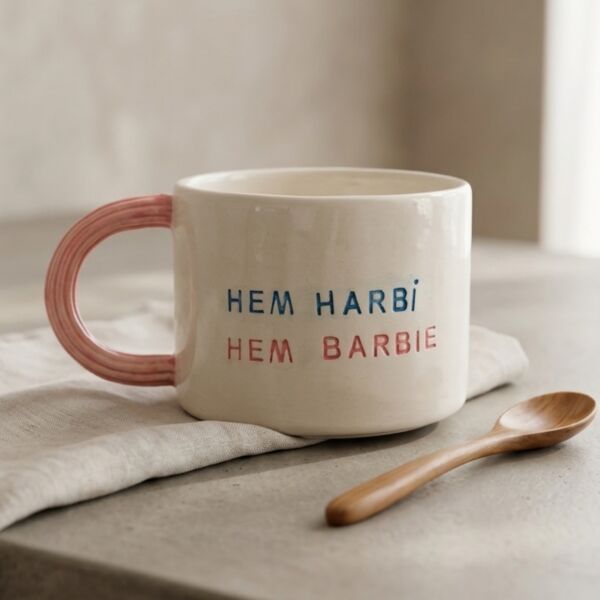 Hem Harbi Hem Barbie